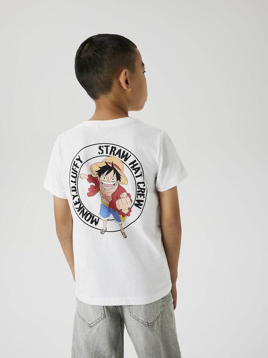 DÊ UM NOME A ESTE ITEM<br>Camiseta de manga curta, estampa One Piece