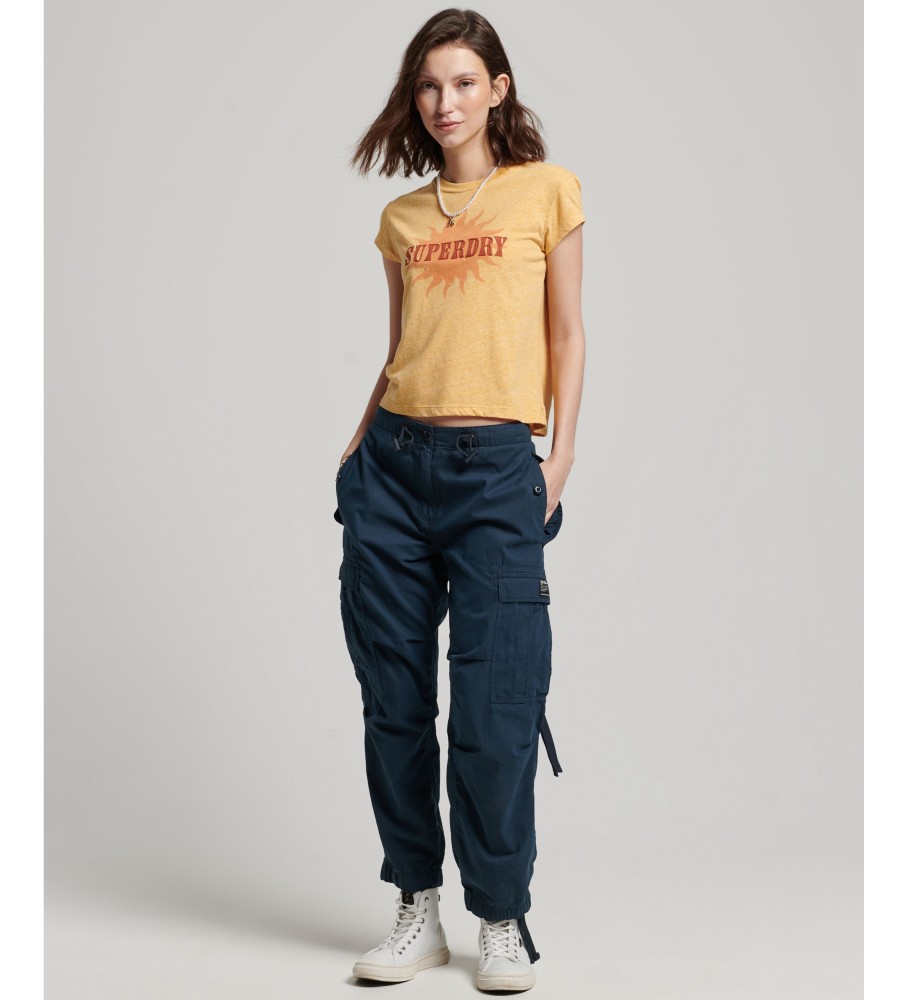 Camiseta Superdry Vintage anos 70 com renda amarela