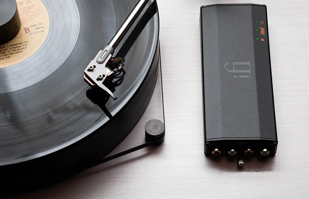 iFi Audio iPhono3 Black Label Préamplis phono