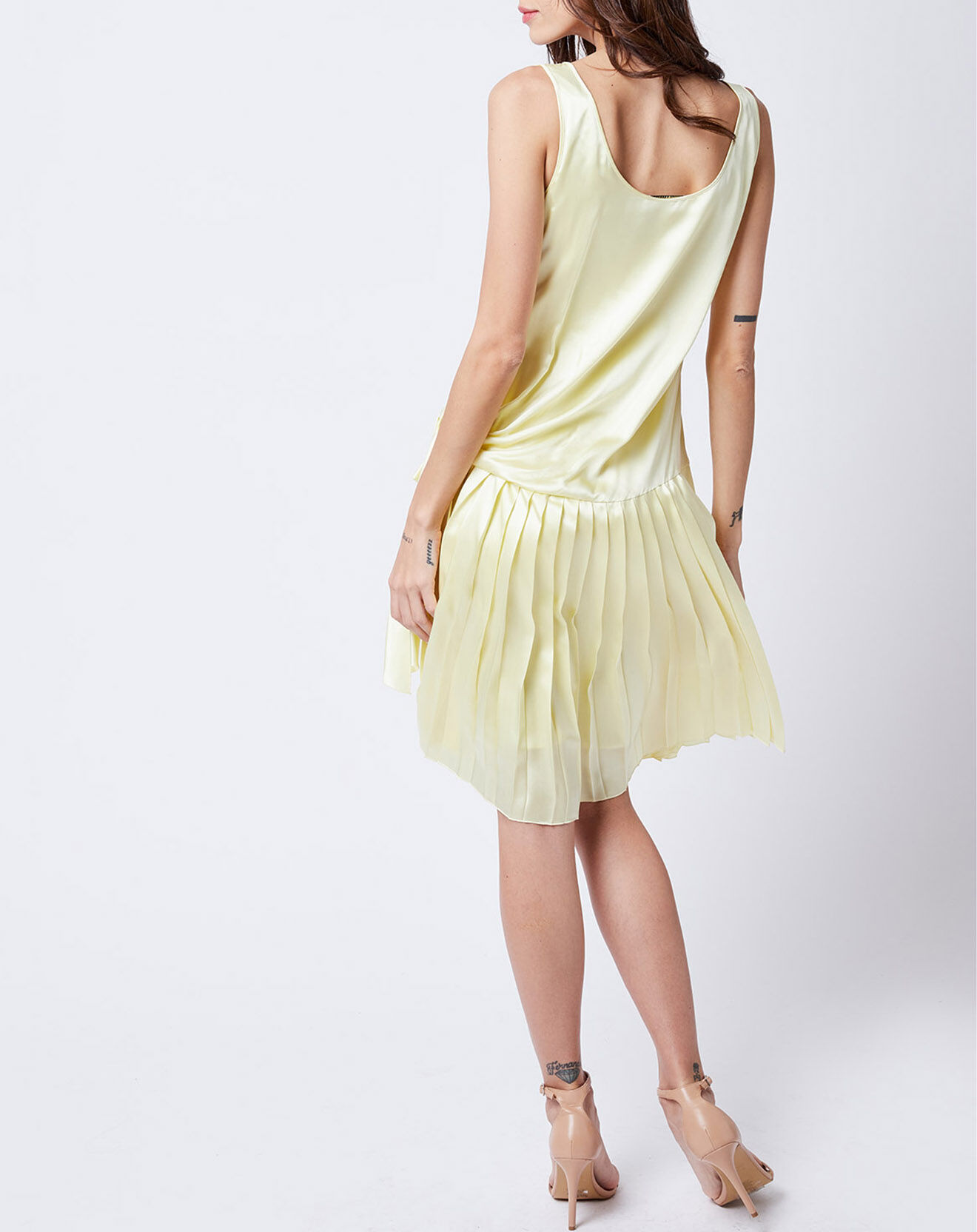John Galliano Robe 100% Soie jupe plissée jaune