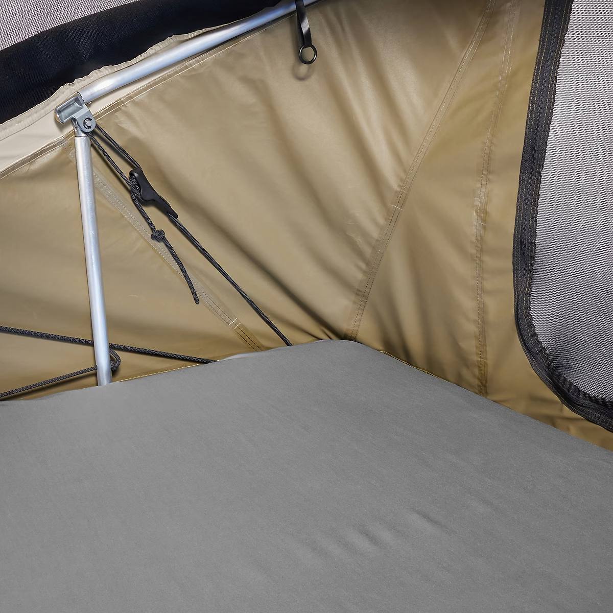 Thule Approach M and Outset Sheet