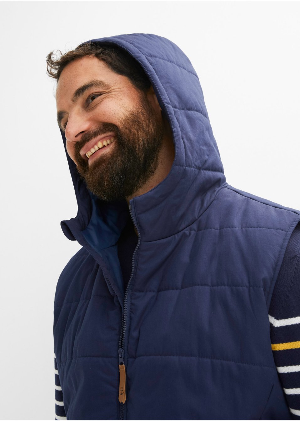 Veste sans manches matelassée à capuche