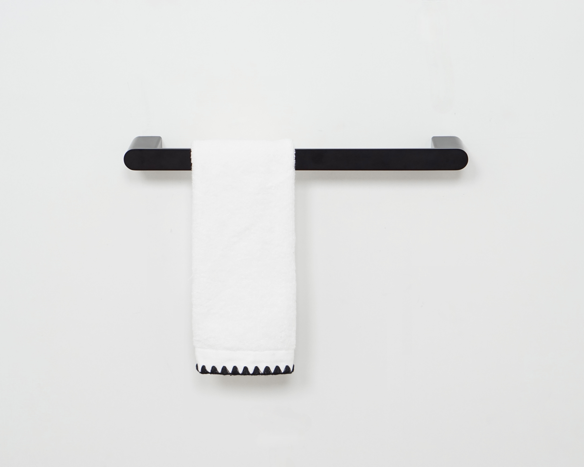 YIRMI 40cm | Zwart