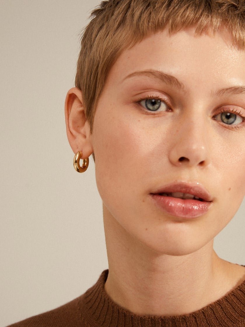Aica hoops Old Gold