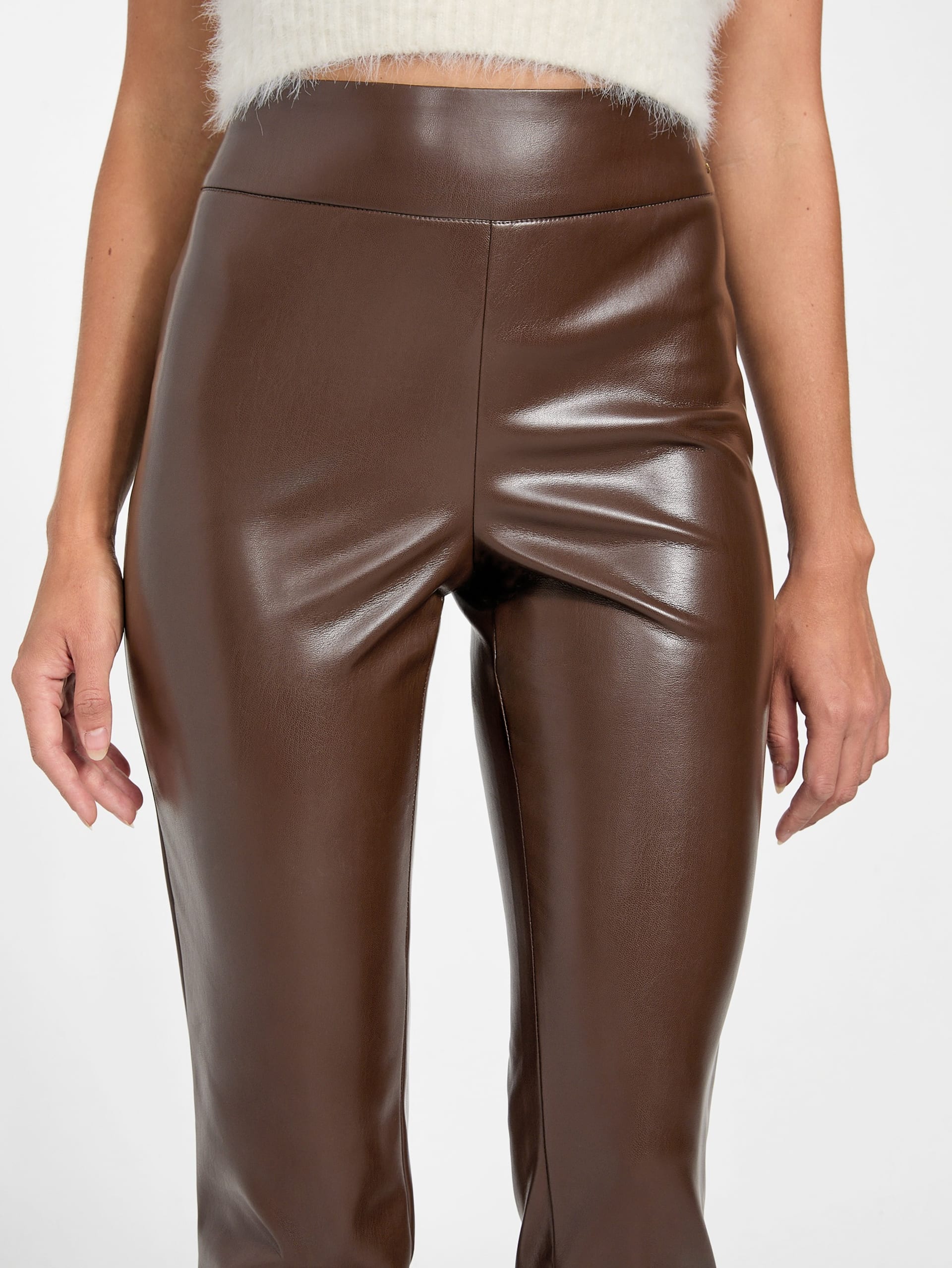 Leggings Prescilla em couro sintético