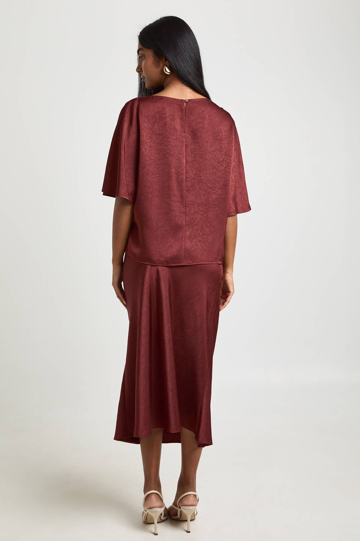 boohoo Jupe Mi-longue Portefeuille En Satin Texturé
