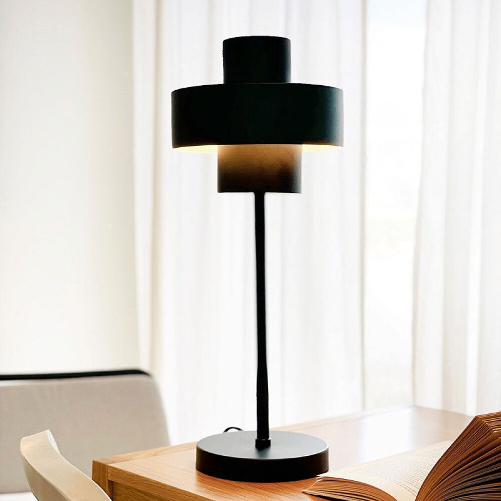 BORDSLAMPE DYBERG LARSEN STOKE SVART