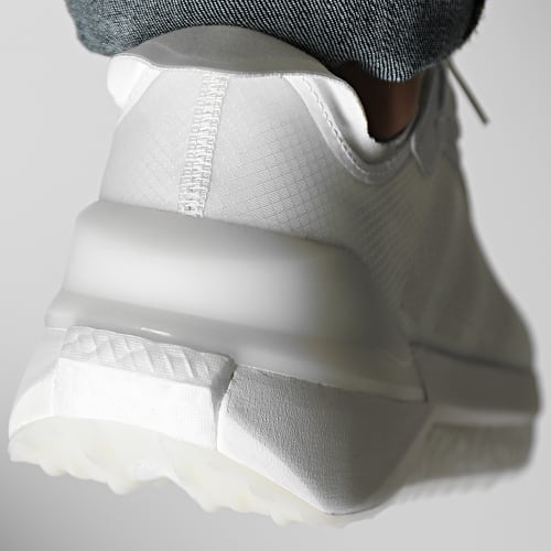 Baskets Avryn HP5972 Footwear White Zero Metallic Crystal White
