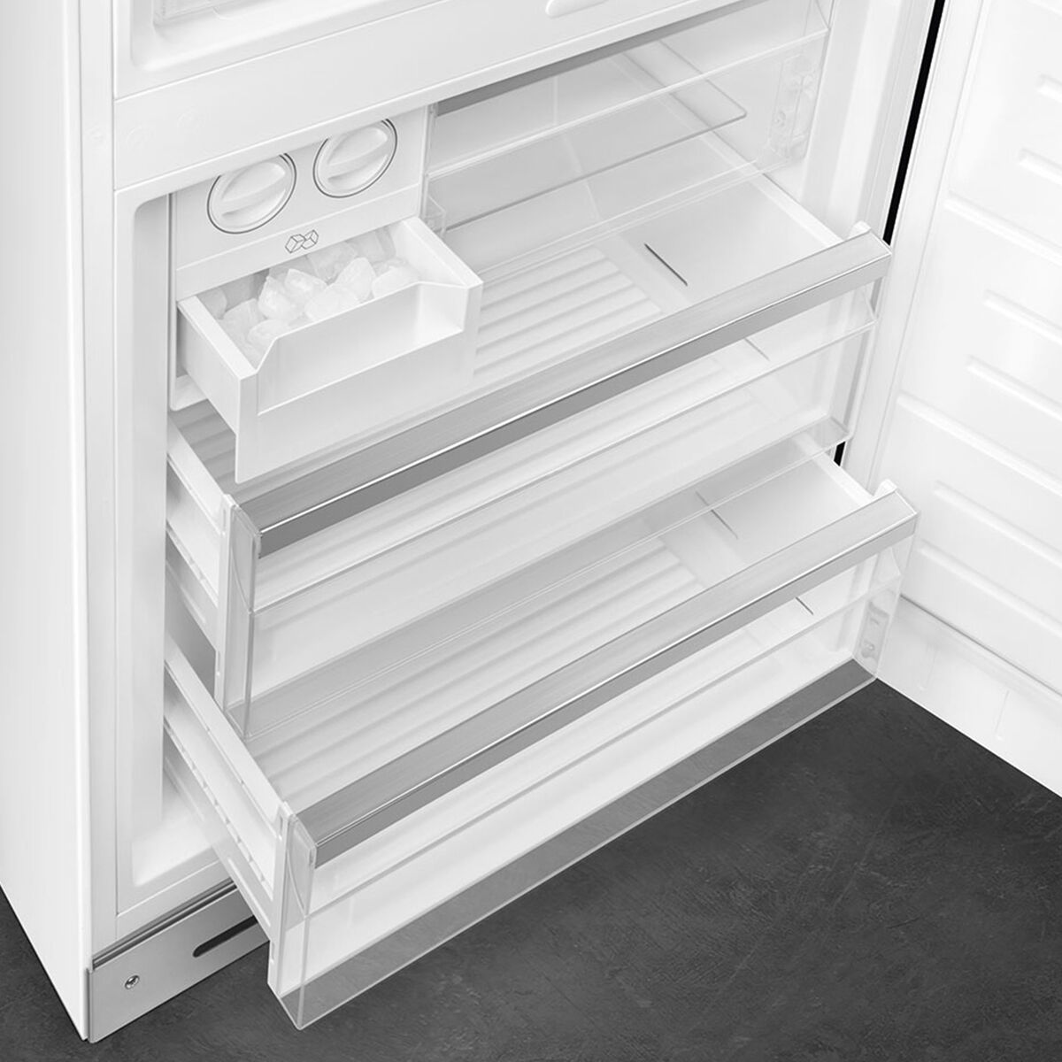 Smeg FAB38RWH6 Kombiskap høyrehengslet 70 cm, hvit