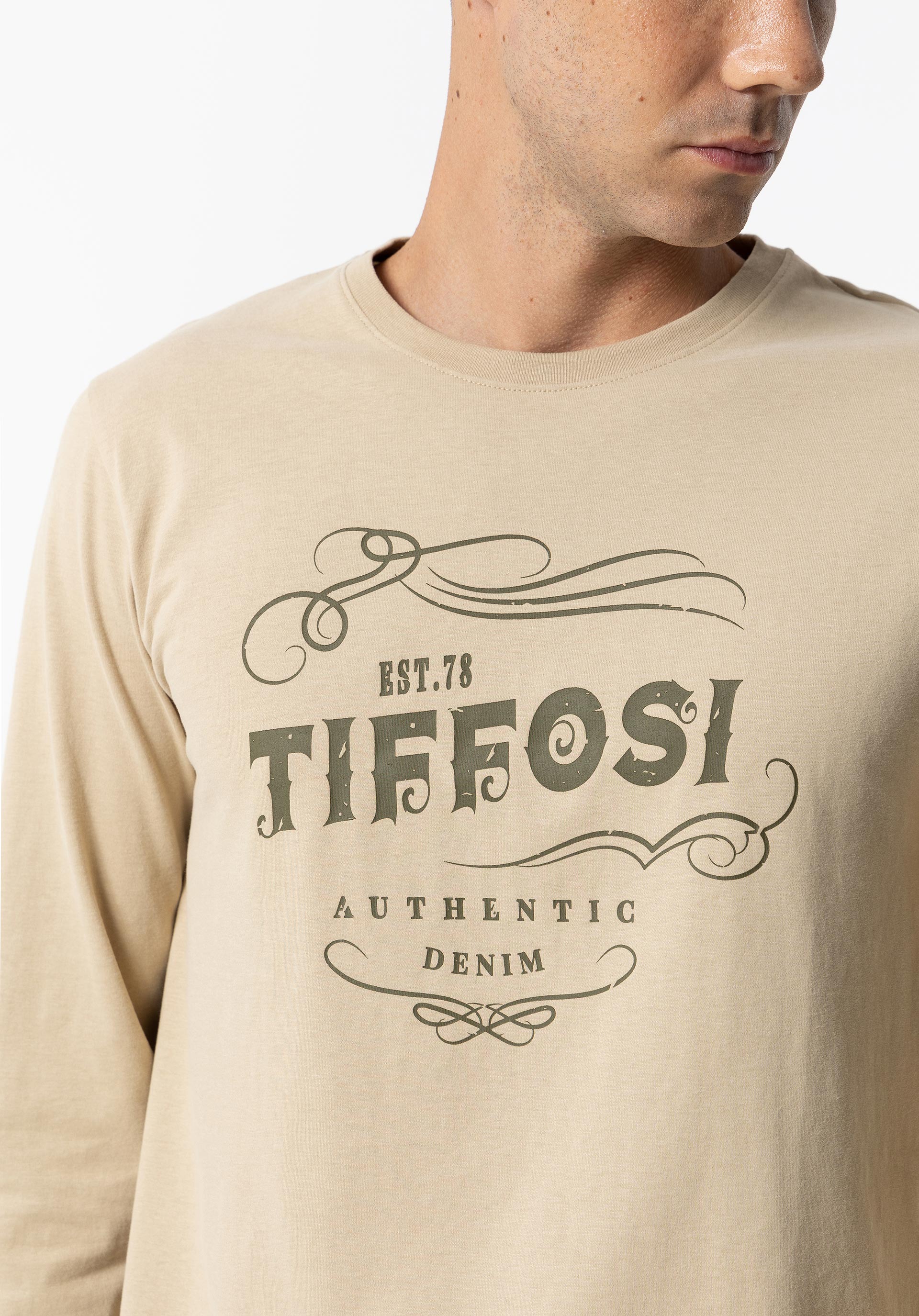 T-shirt com Estampado Frontal