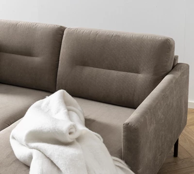 Larvik højrevendt sofa med chaiselong