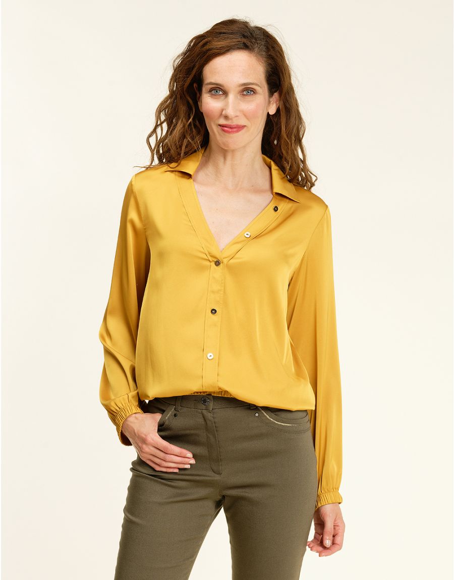 Chemisier chic satin ocre