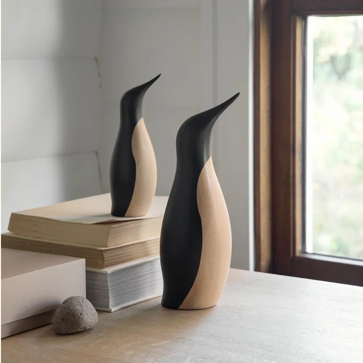 ArchitectMade - Penguin Large, Buche / schwarz