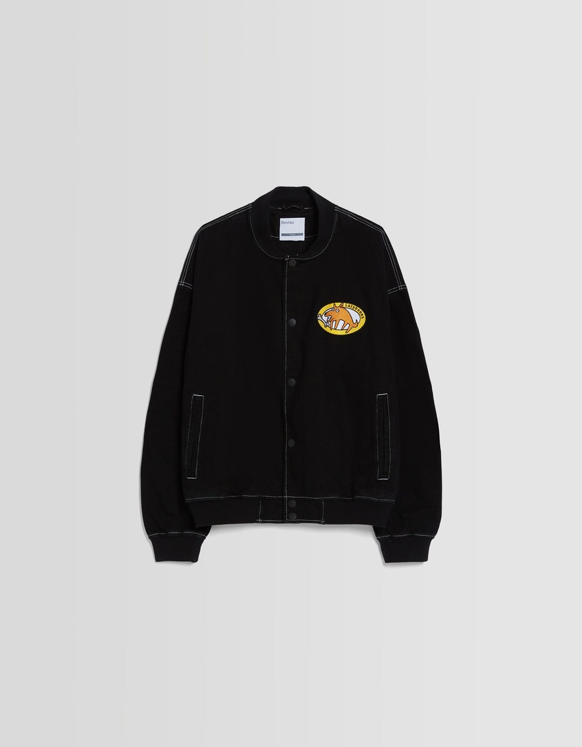 Jaqueta bomber jeans com costura contrastante