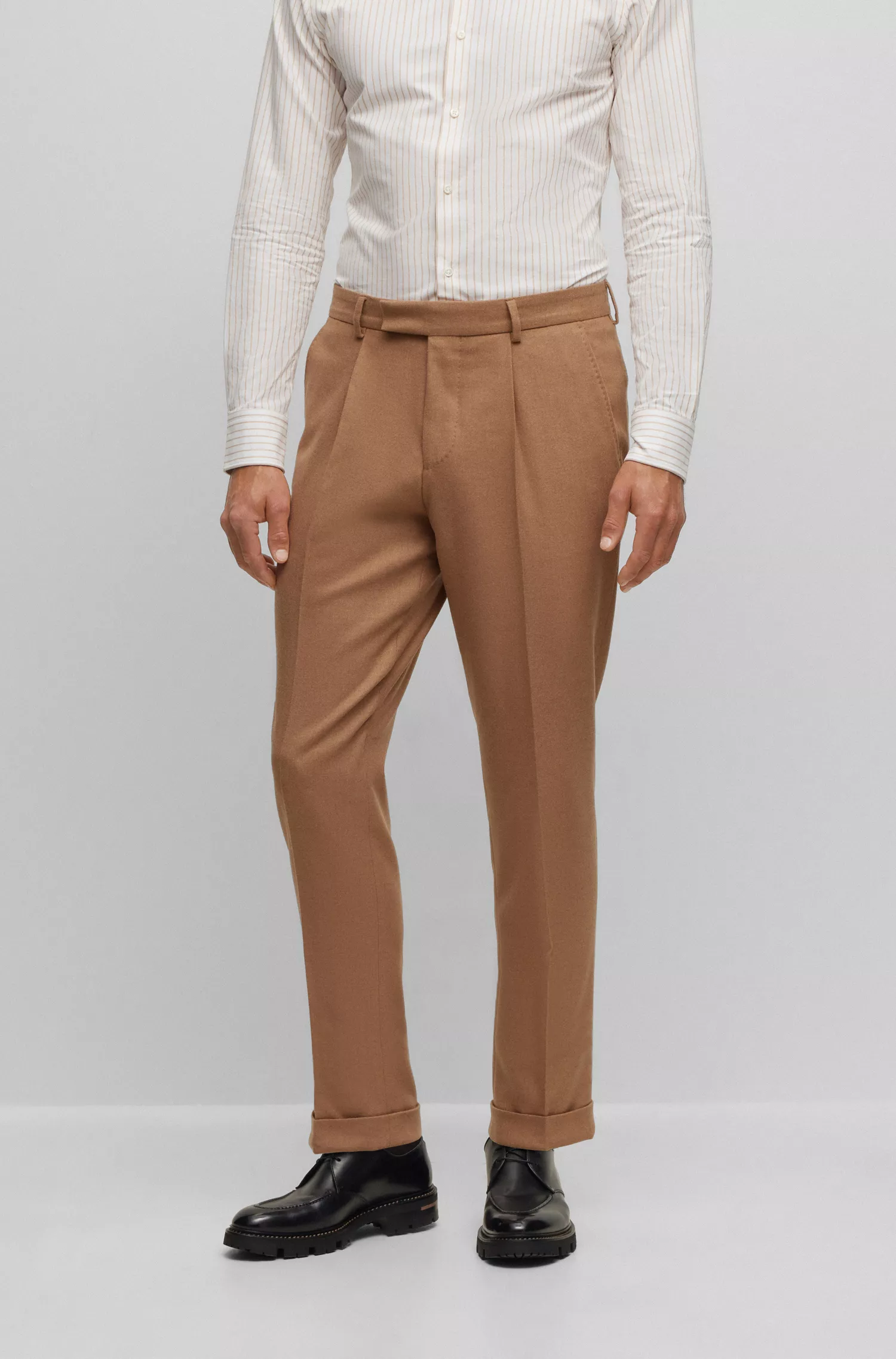 Terno BOSS Camel Slim-fit em lã cor de camelo com elastano