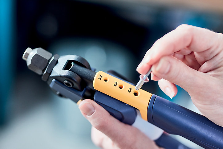 Pince à riveter Rapid RP100 à force démultipliée
