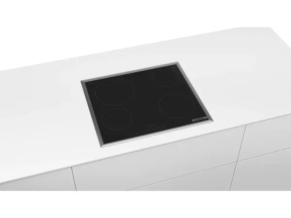 Bosch Serie | 6 PKE645FP2E - Keramisk kogeplade - 4 plader - Niche - bredde: 56 cm - dybde: 49 cm - med rustfrit stål-pynt - sort/rustfrit stål