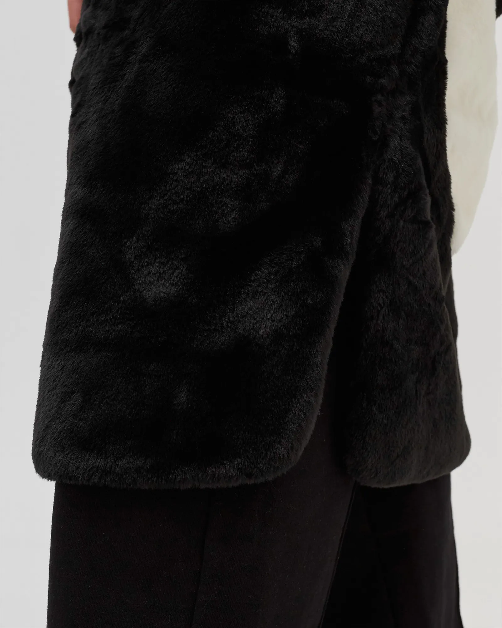 Nike WMNS Plush Faux Fur Long Jacket