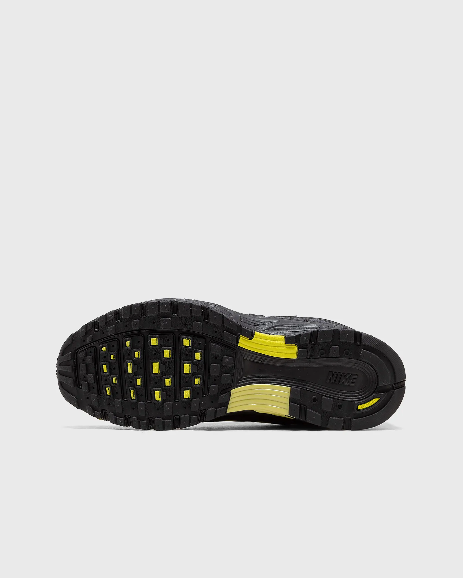 Nike WMNS NIKE P-6000