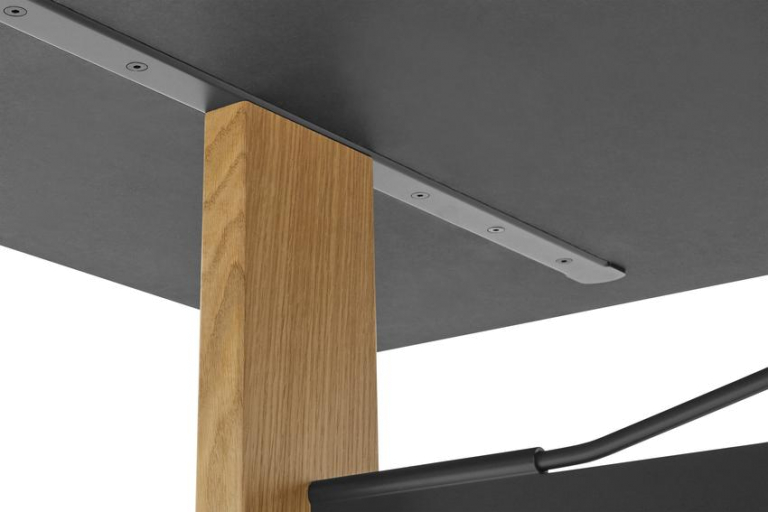 Hay Passerelle tafel 300x95 eiken Black