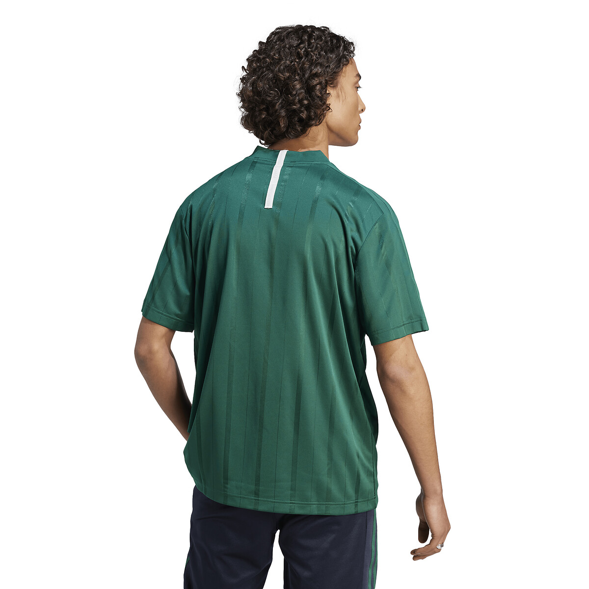 ADIDAS ROUPAS ESPORTIVAS<br>Camiseta de manga curta com logo linear