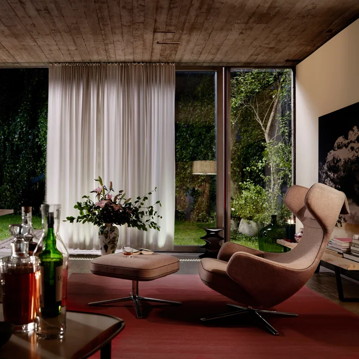 Vitra - Grand Repos Sessel, Cosy 2 hellgrau (01 kieselgrau), Aluminium poliert (Filzgleiter)