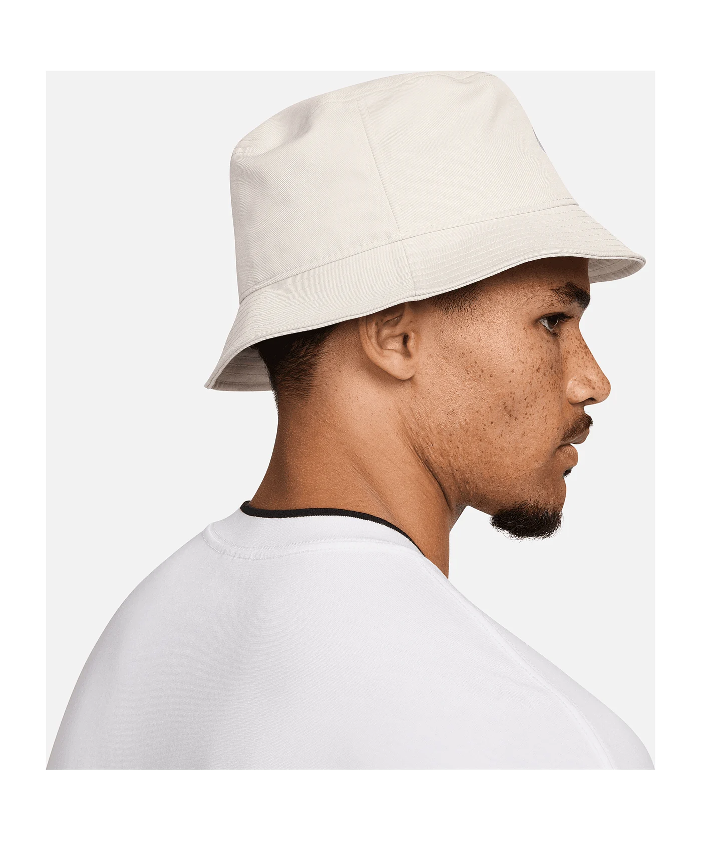 Nike Apex Swoosh Bucket Hut Weiss F104