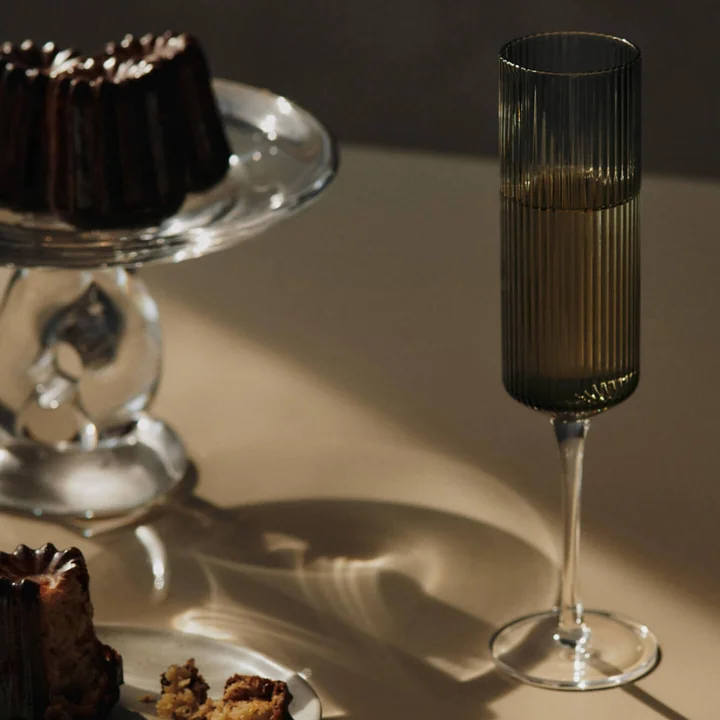 Ferm Living - Ripple Champagnerflöte, klar (2er-Set)