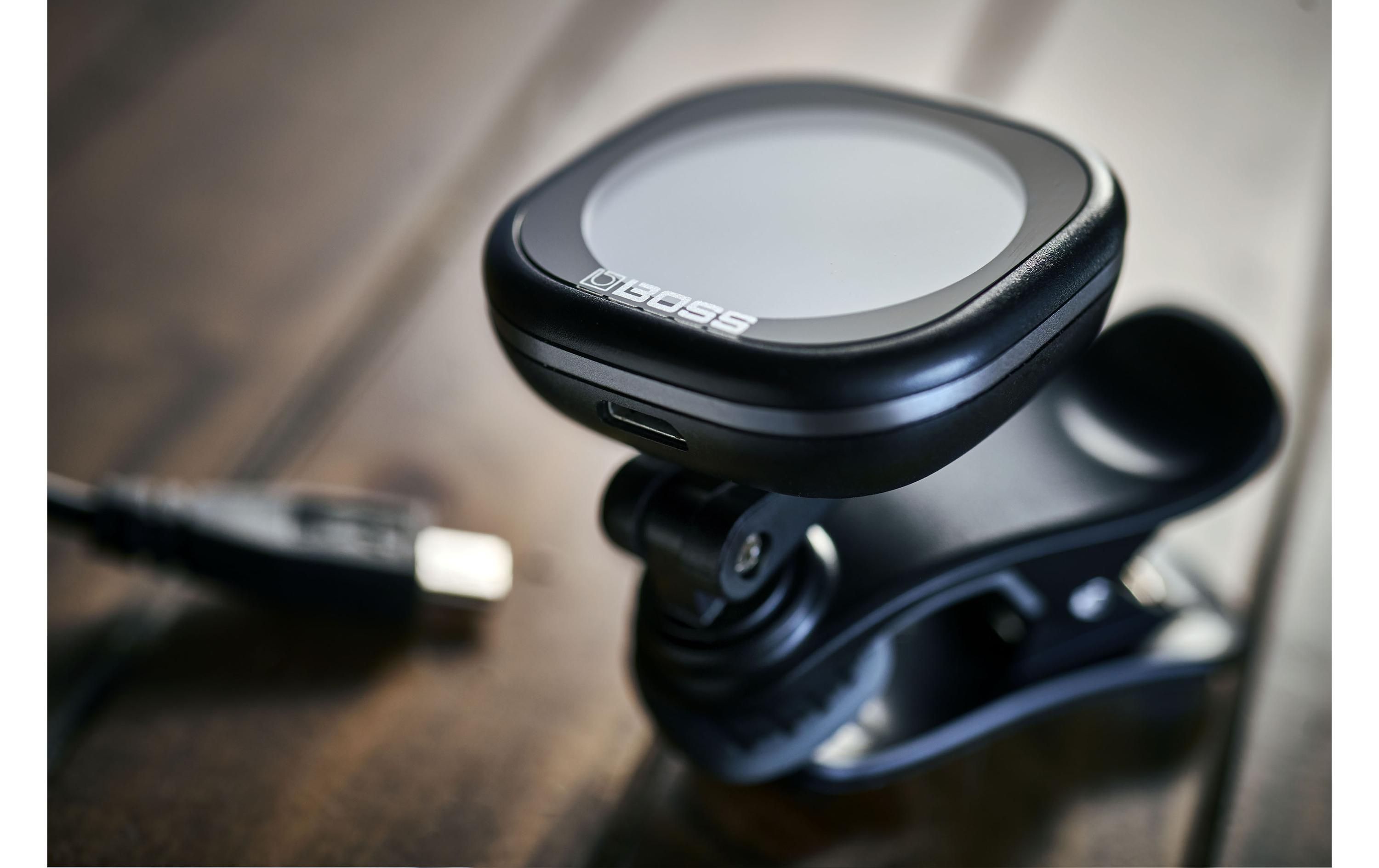 Stimmgerät TU-05Clip-On Tuner mit grossem Farbdisplay