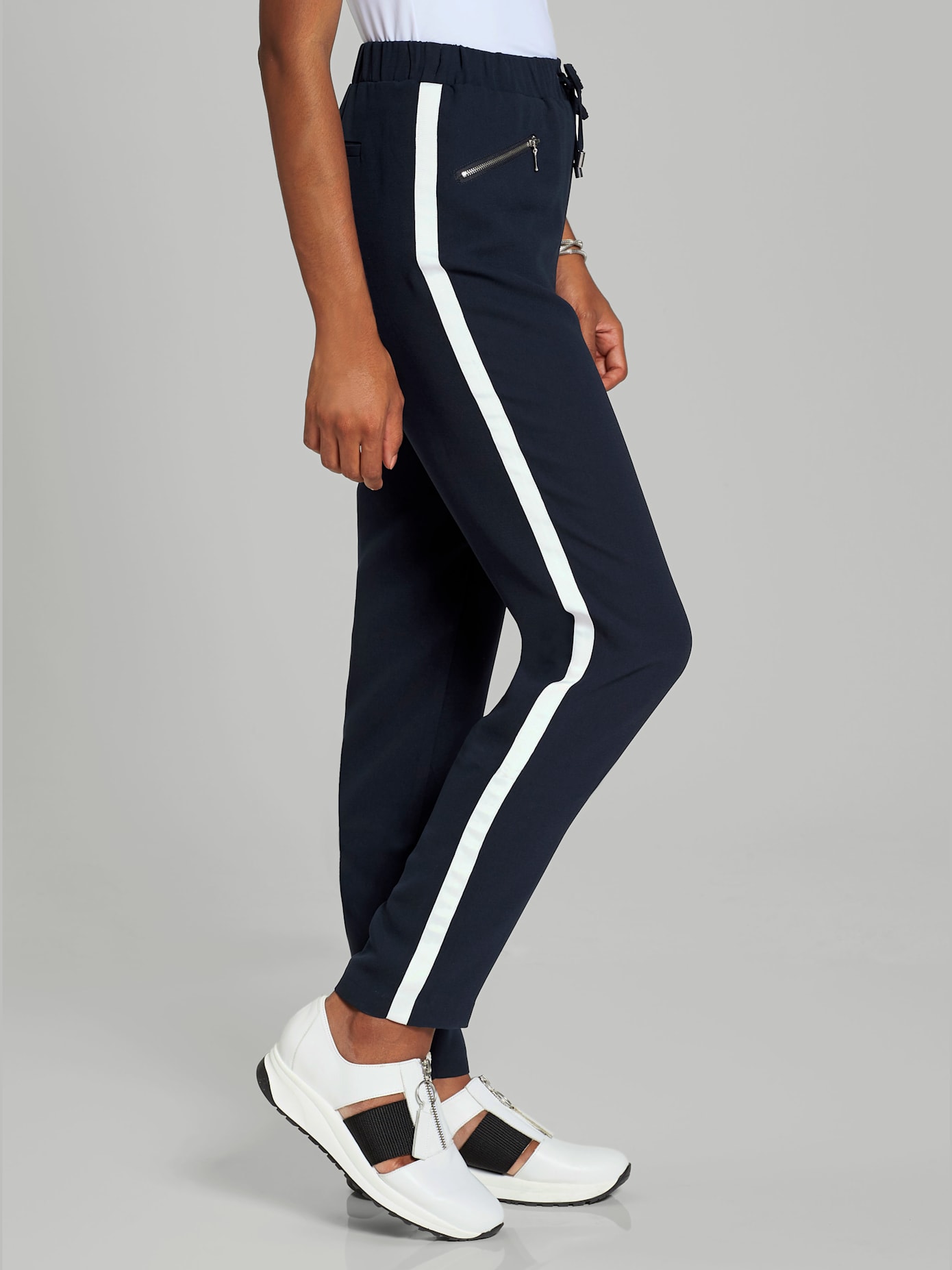 Pantalon extensible coulisse pour régler la largeur