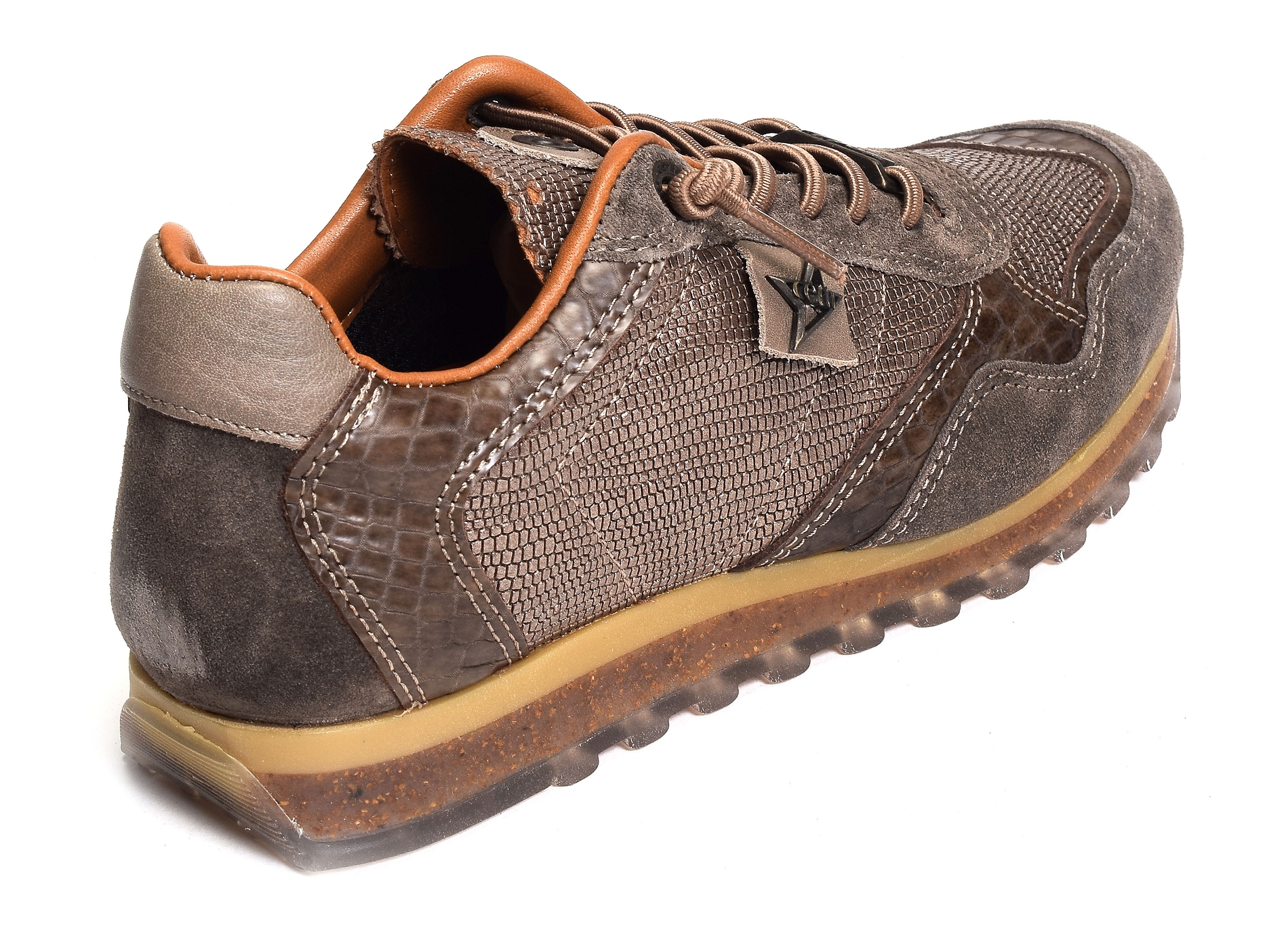 C848 w bronze