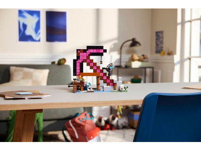 LEGO De pikhouweelmijn (21277)