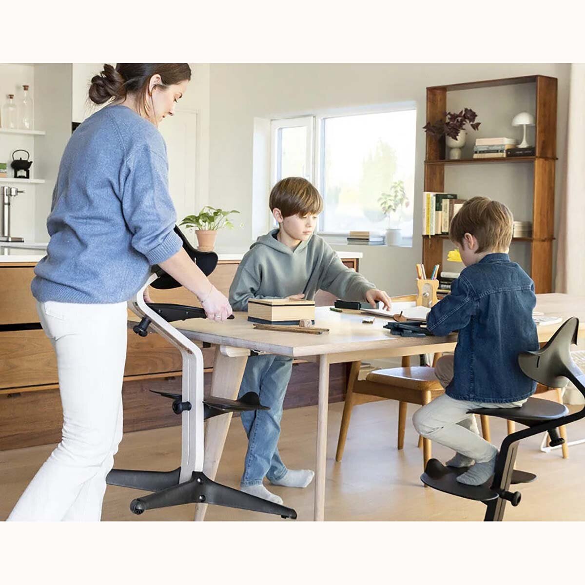 Stokke Stokke® Nomi® Hochstuhl | Walnuss