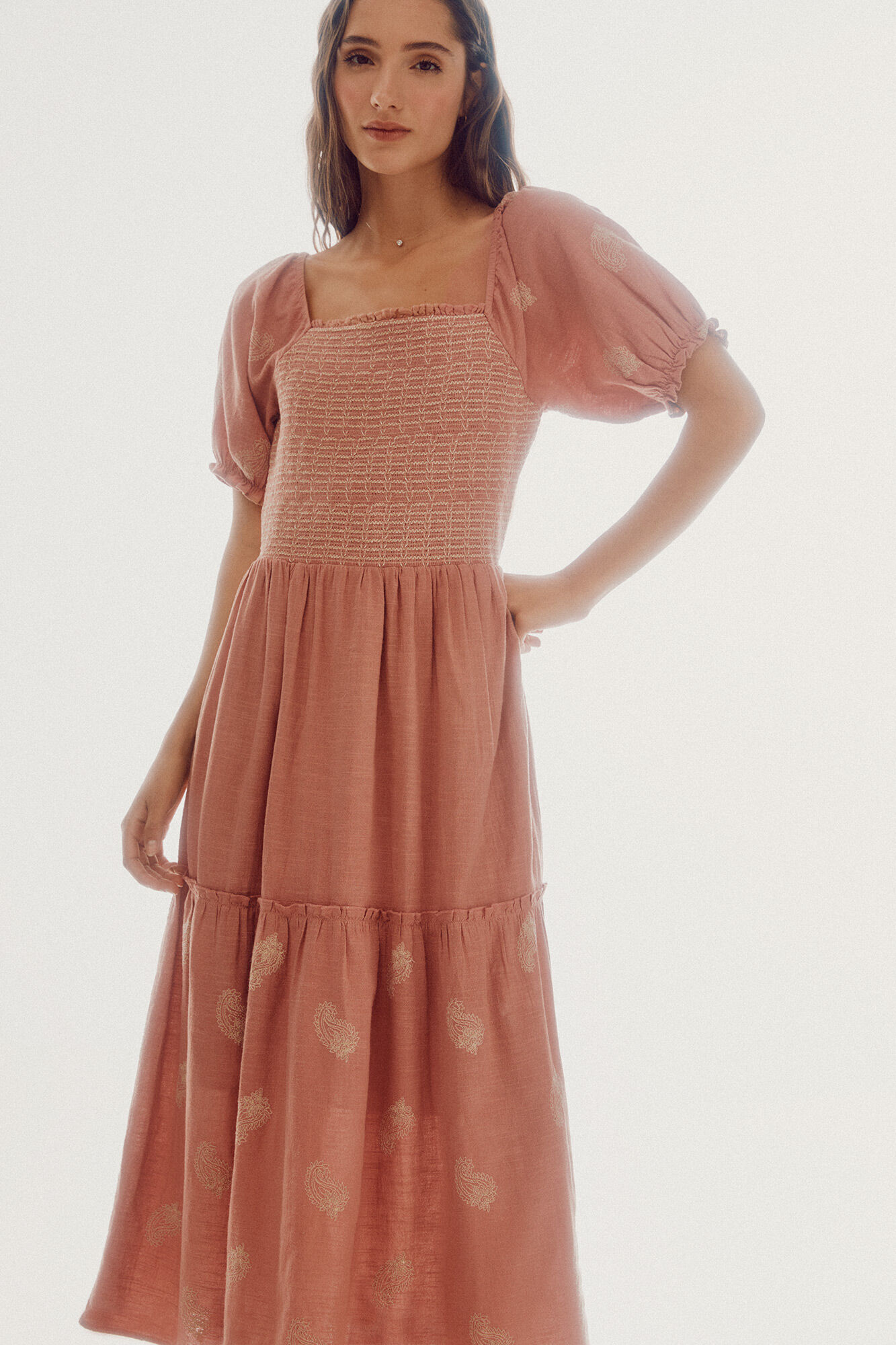 Vestido bordado de manga curta - Rosa