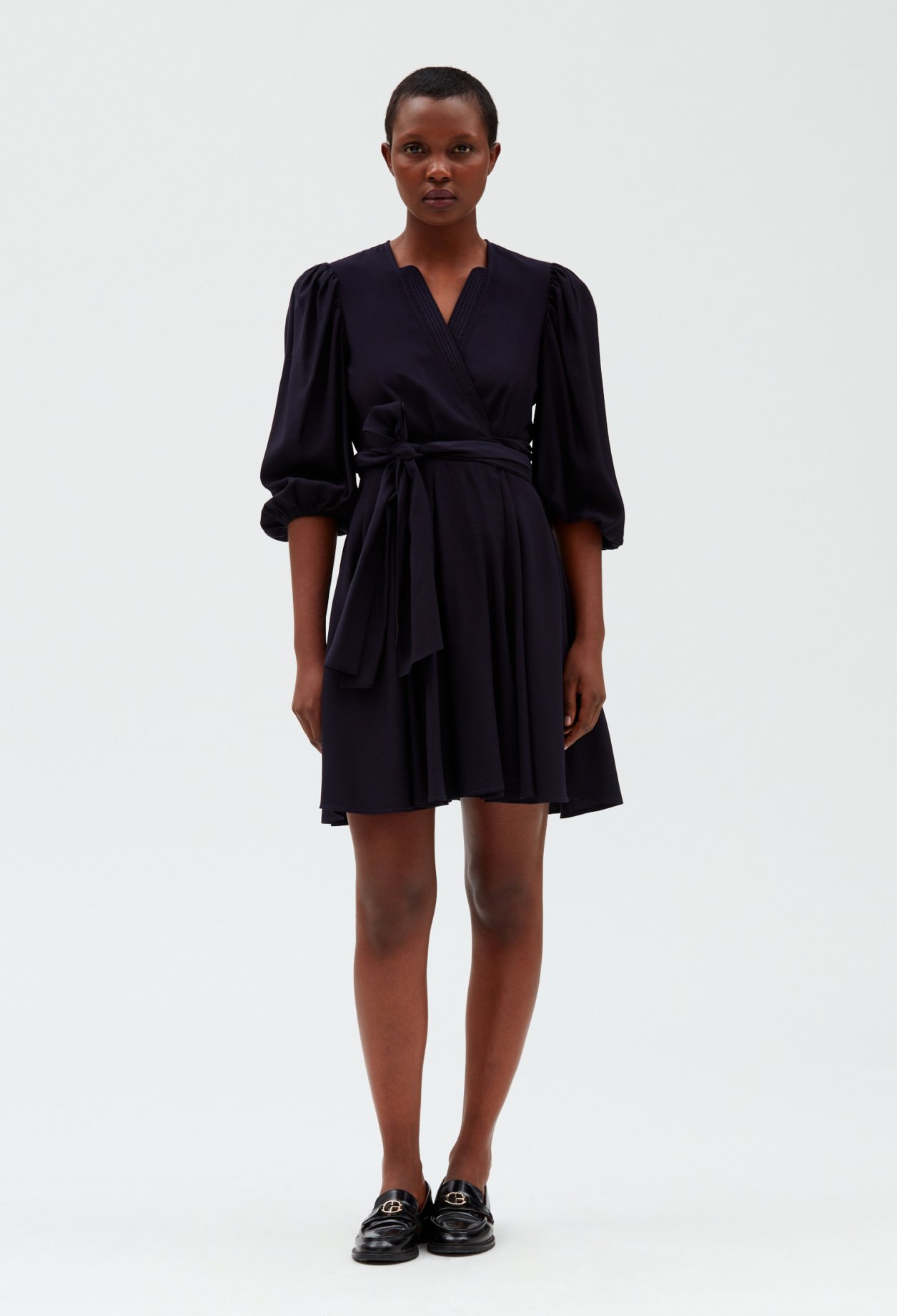 Robe courte porte-feuille marine