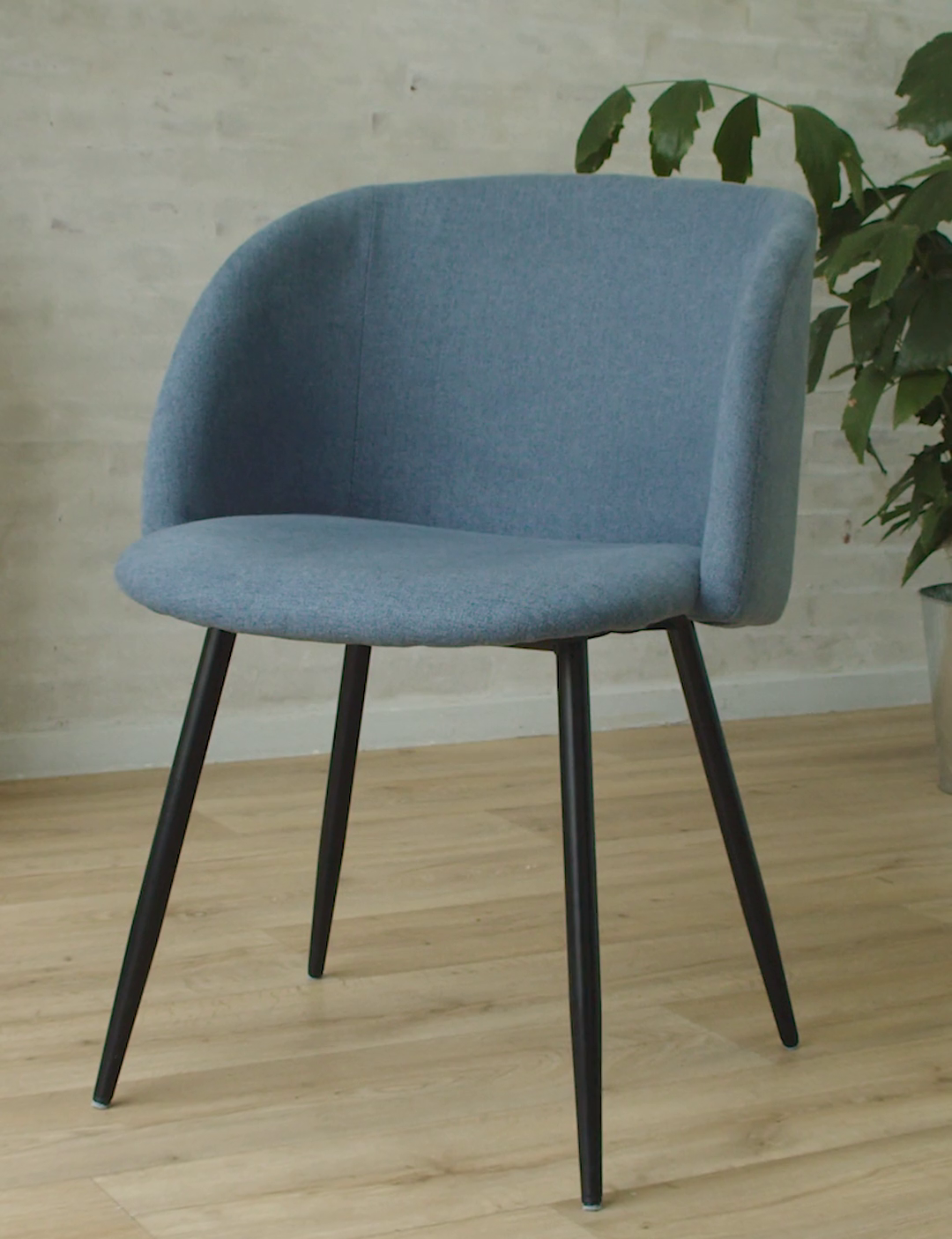 Stol i boucléstof | Jern/polyester/polyurethan. 50 x 42,5 x 81 cm. | Olive Green