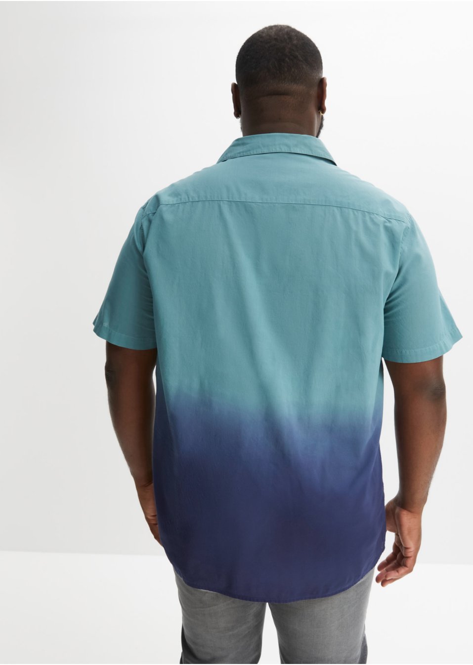 Chemise manches courtes en matière estivale légère