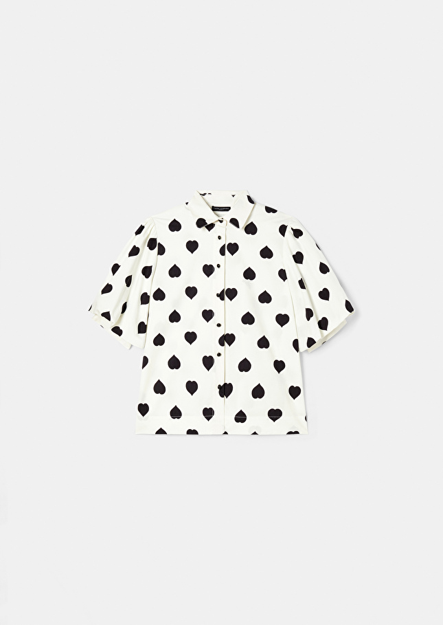 Chemise Calypsoécrue à motif coeur noir en popeline
