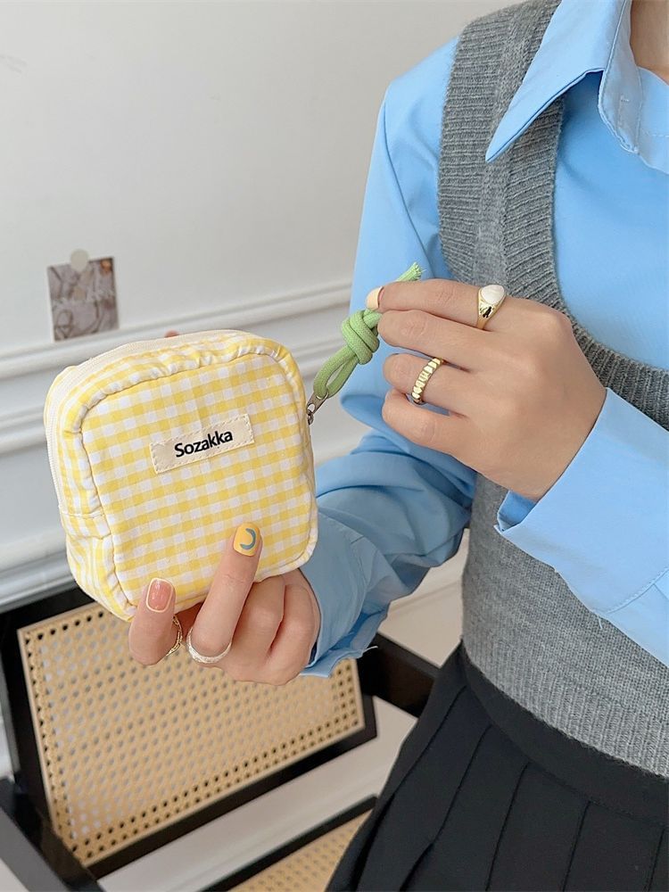 Ikiana - Gingham Toilettas