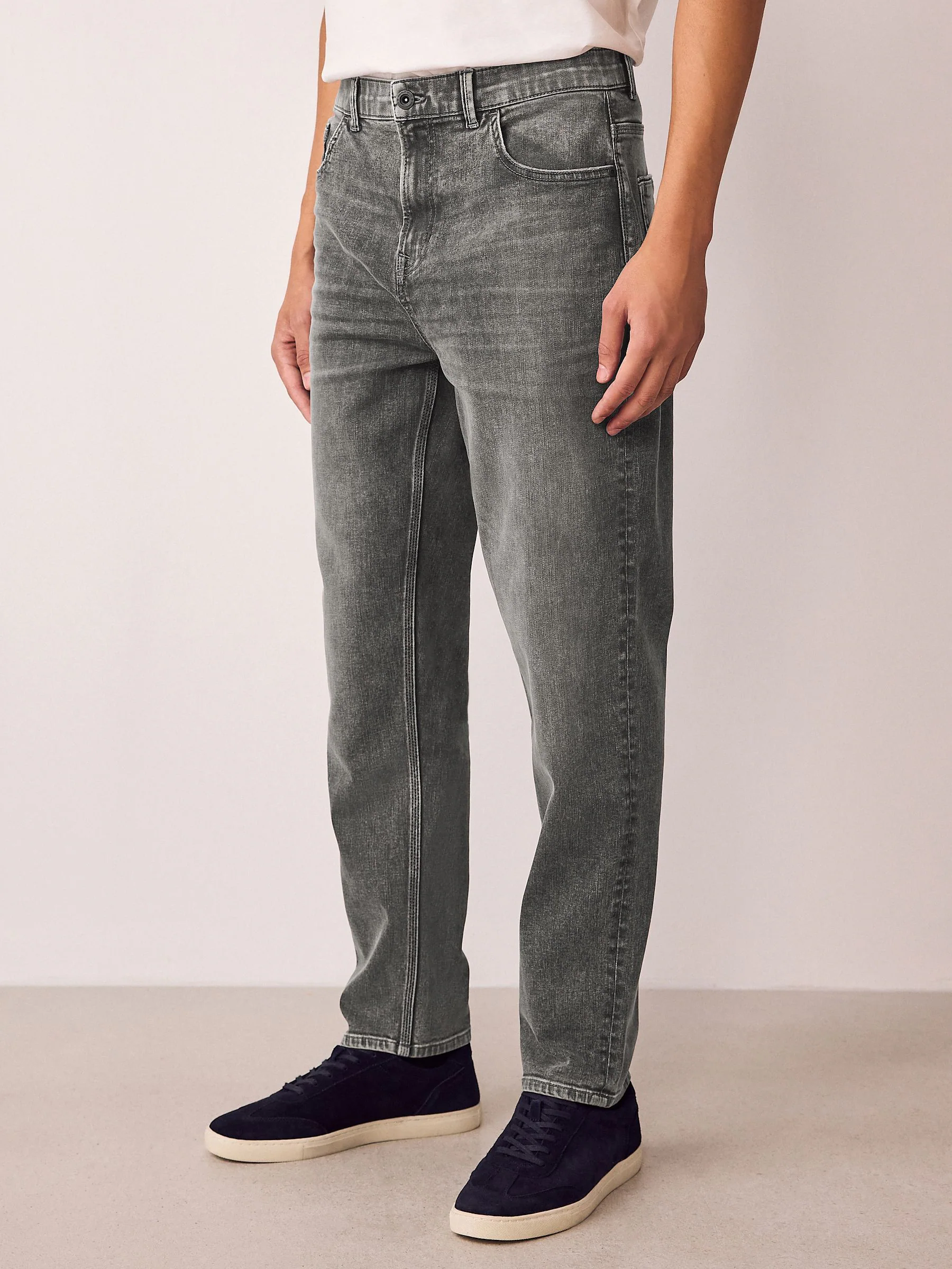 Grijs - Standaard toelopende pasvorm - Authentieke stretch denim jeans