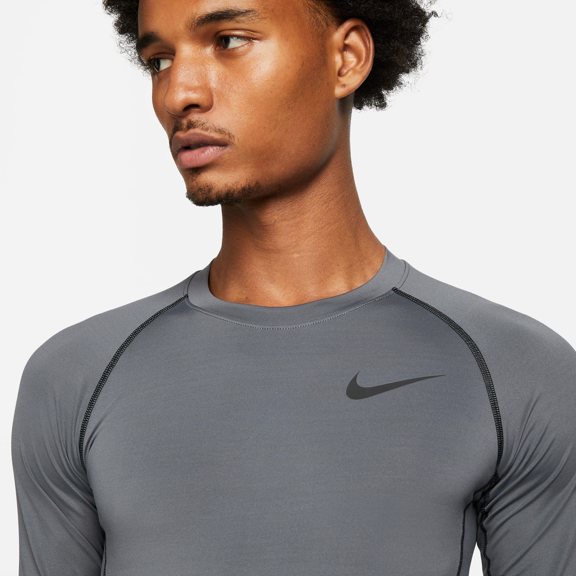 Nike Nike Pro Dri-FIT Men's Tight Fit Long-Sleeve Top