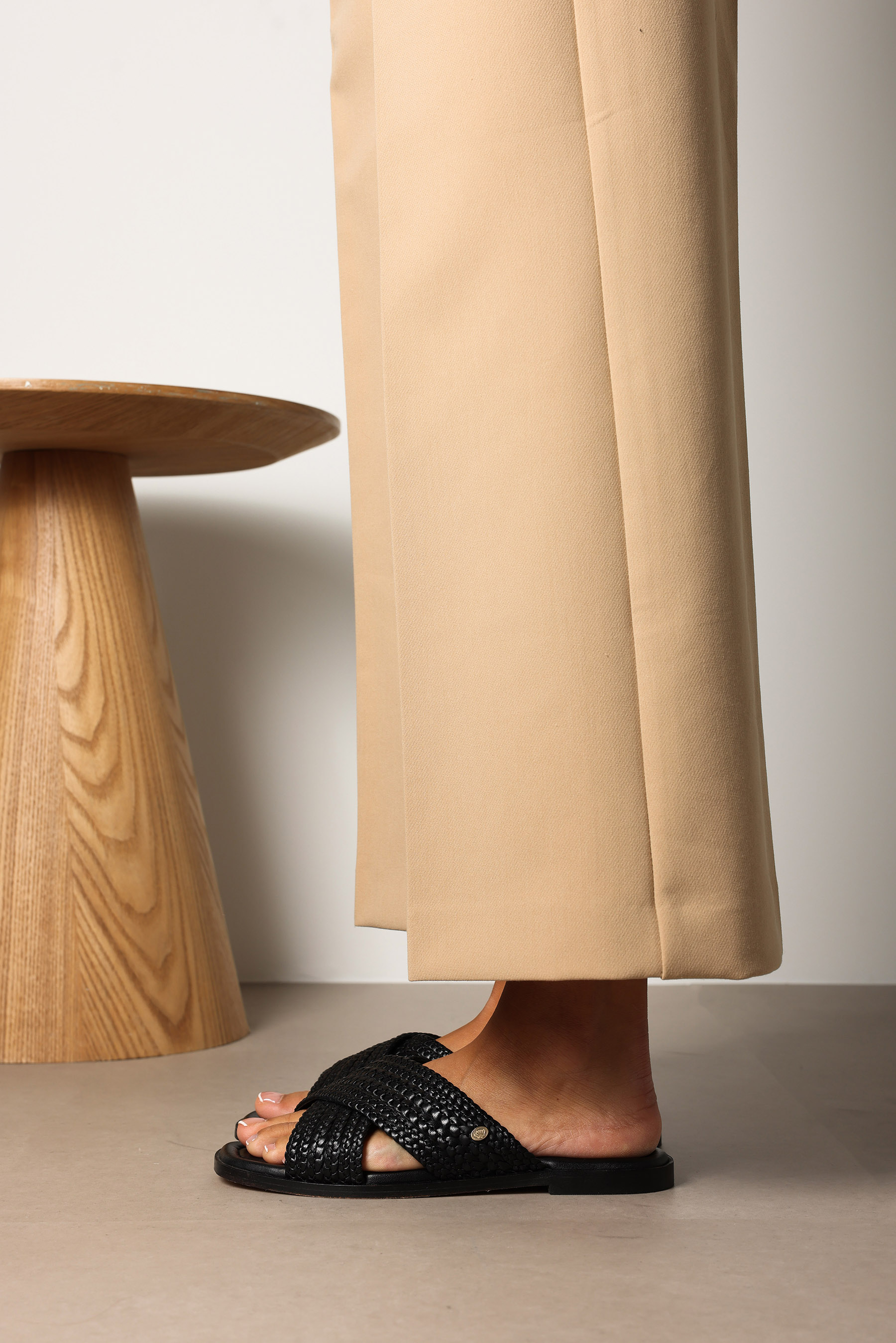ERO CROSS Slipper woven leather Black