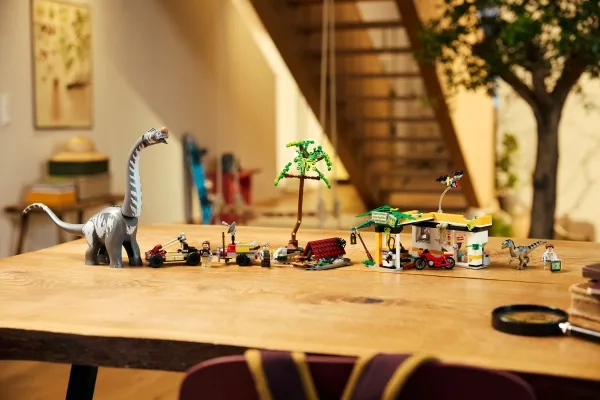 LEGO Jurassic World 76973 Sporingsmission: Raptor og titanosaurus