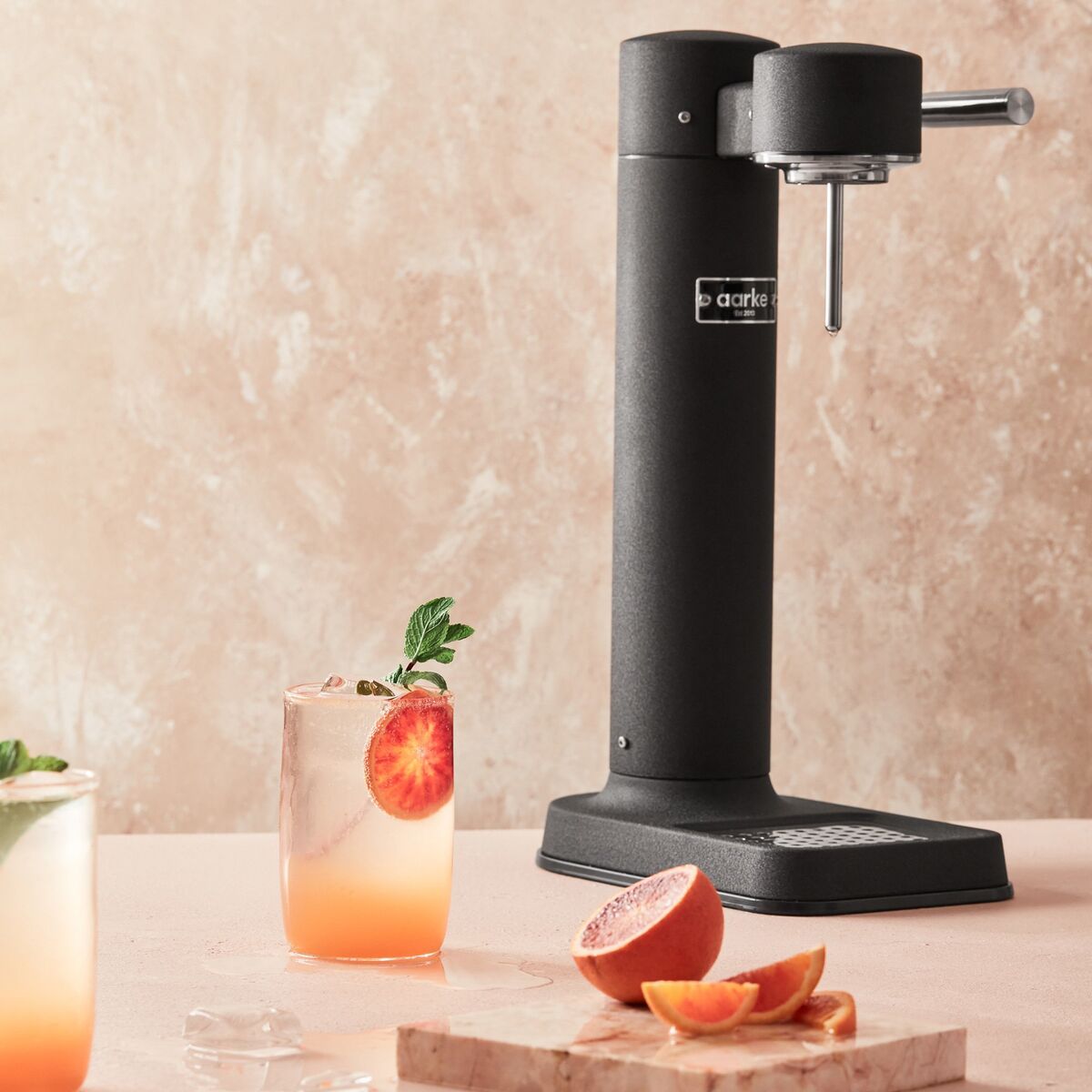 Carbonator 3 kullsyremaskin + Drink Mixer 4-pack, svart