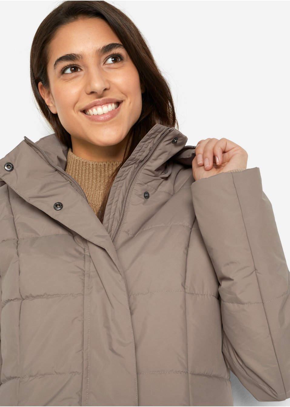 Manteau matelassé avec capuche amovible