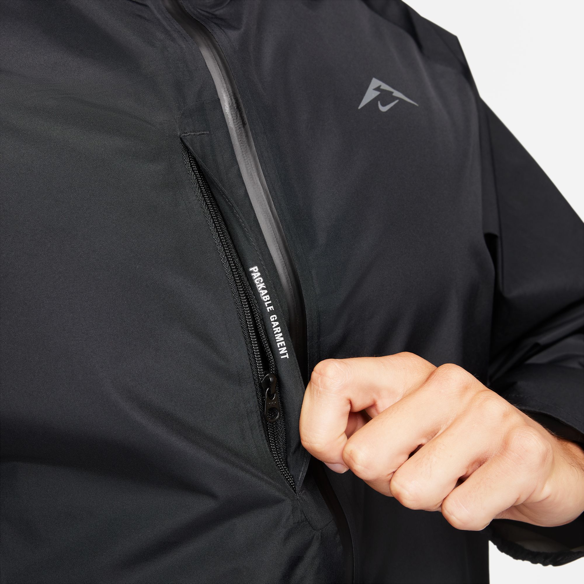 Trail Cosmic Peaks GTX Infinium Jacket Herre 010/Black/Anthracite/Anthracite