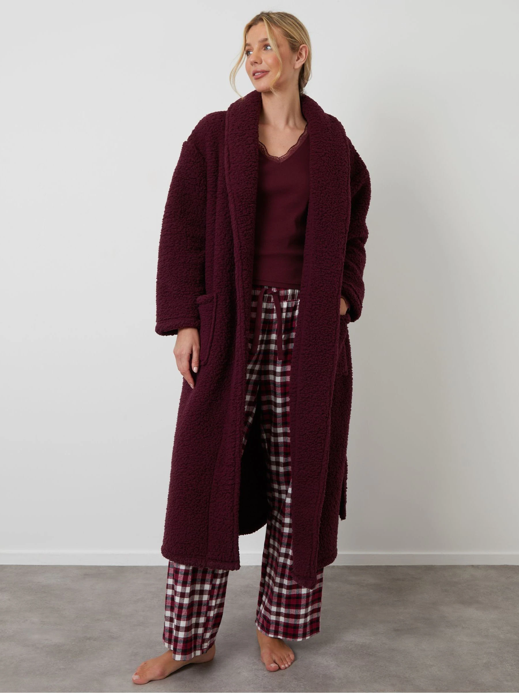 Rood - Threadbare Cosy Borg Dressing Gown