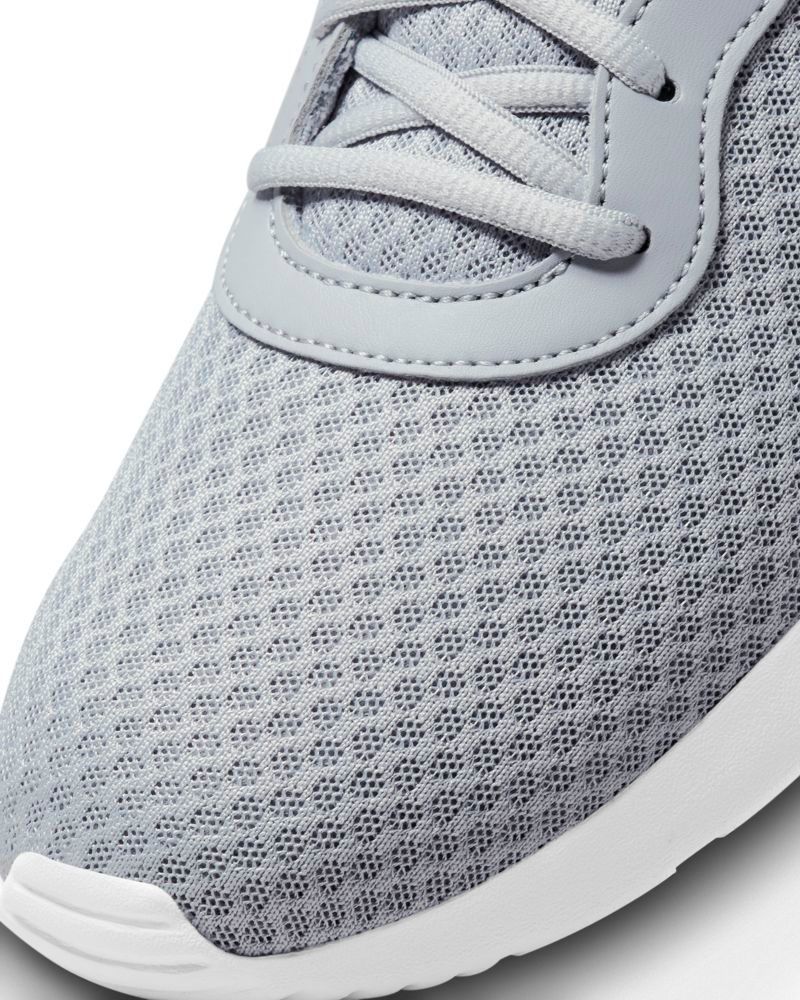 Chaussures Nike Tanjun Gris pour homme