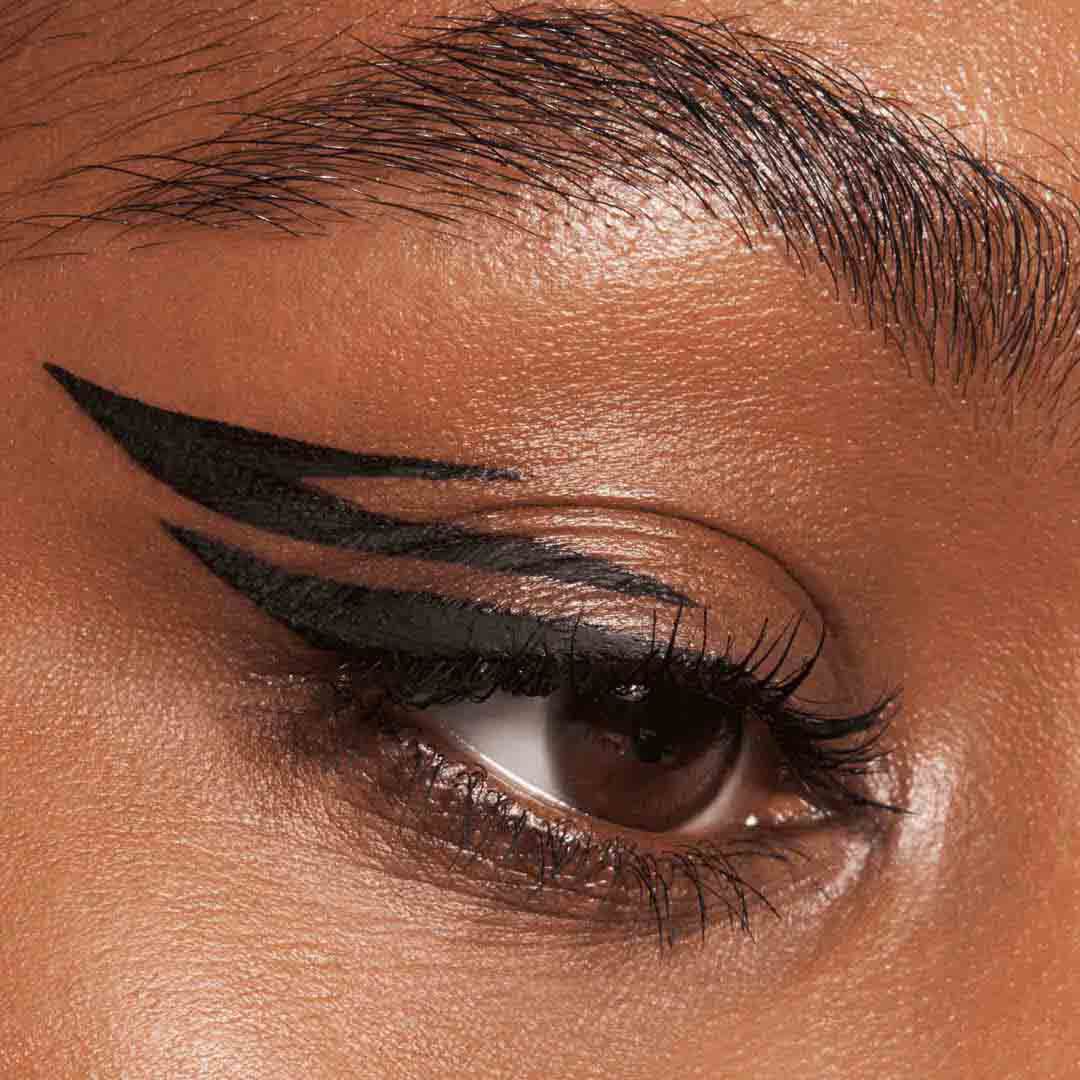 ESSENCE  Eyeliner À Prova de Água Liquid Ink Preto