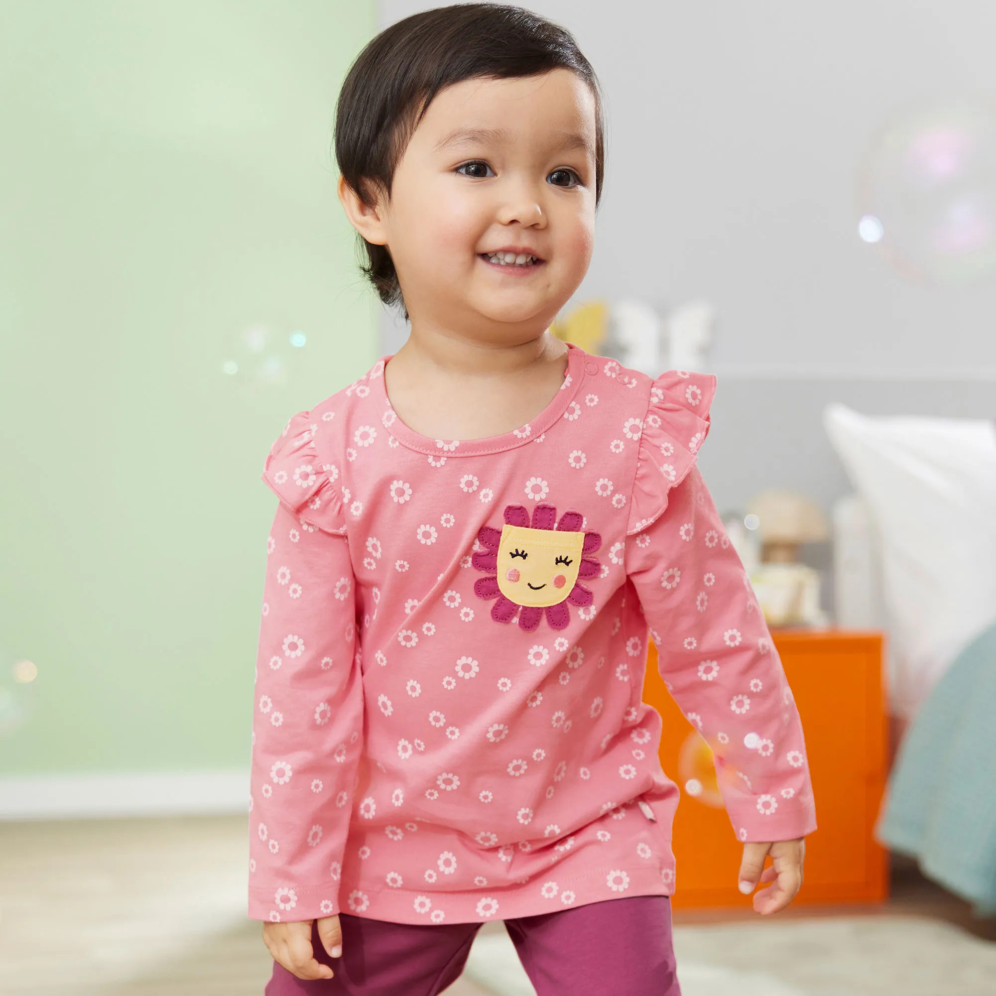 Baby-Mädchen-Shirt mit Blumen-Brusttasche